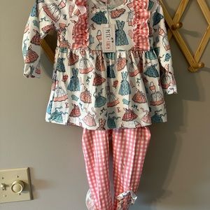 Pete and Lucy 2 piece pant set